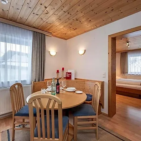 Austria - Natural Lifestyle Auf Der Piste Tweng