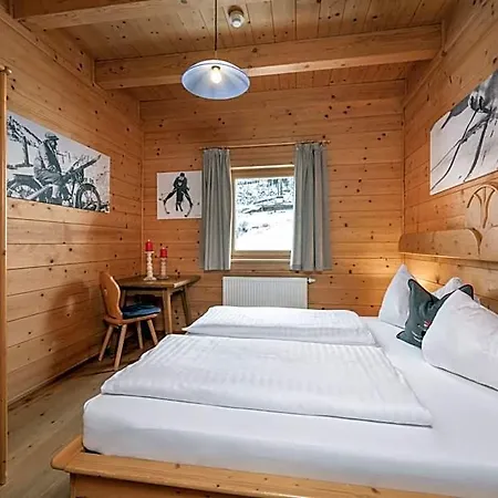 Austria - Natural Lifestyle Auf Der Piste Tweng